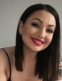 Stephanie LaBelle