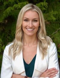 Dr. Nicole Legg
