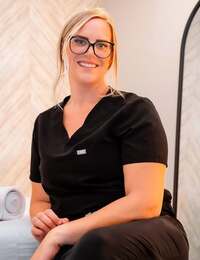 Stephanie Meiller, RMT