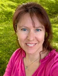Julie Stevens, RP (Qualifying)