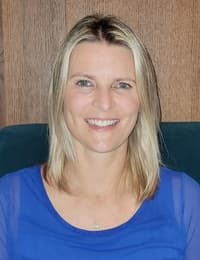 Dr. Yolanda Bernat