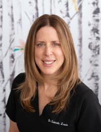 Dr. Gabriela Lewin