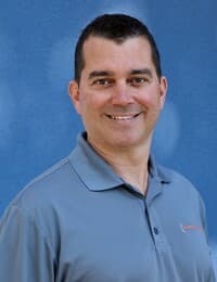 Dr. Colin Leis