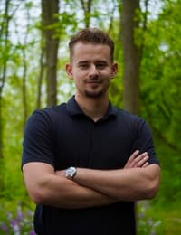 Dr. Andrej Truyen