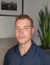 Dr. Cameron MacIntyre